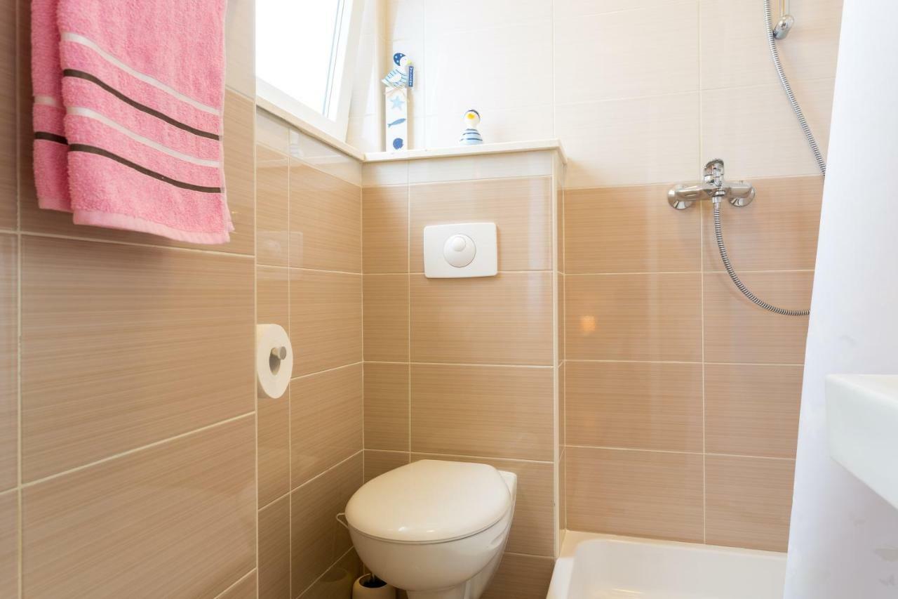 Guest House "Litus" Podstrana Esterno foto