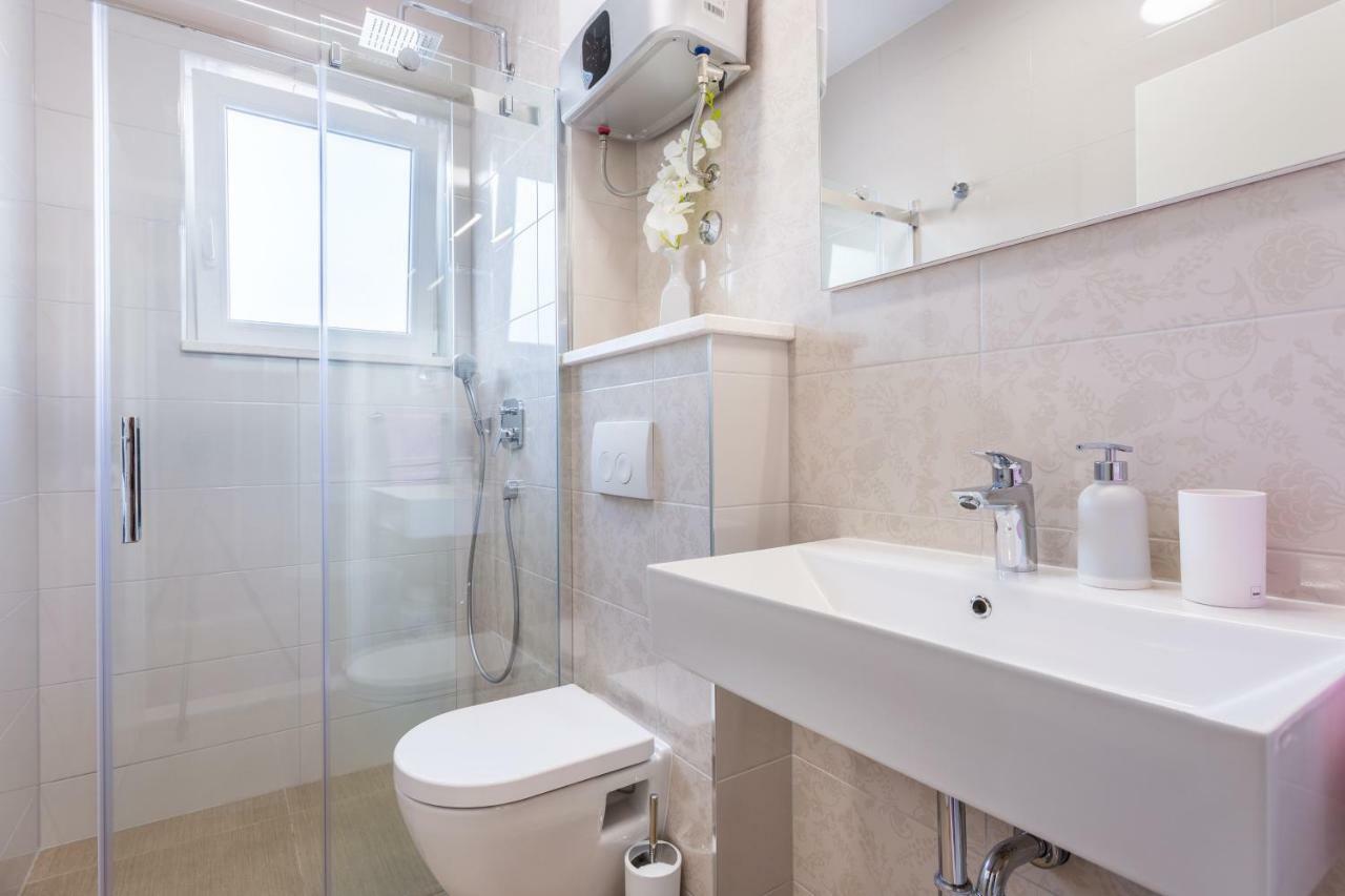 Guest House "Litus" Podstrana Esterno foto