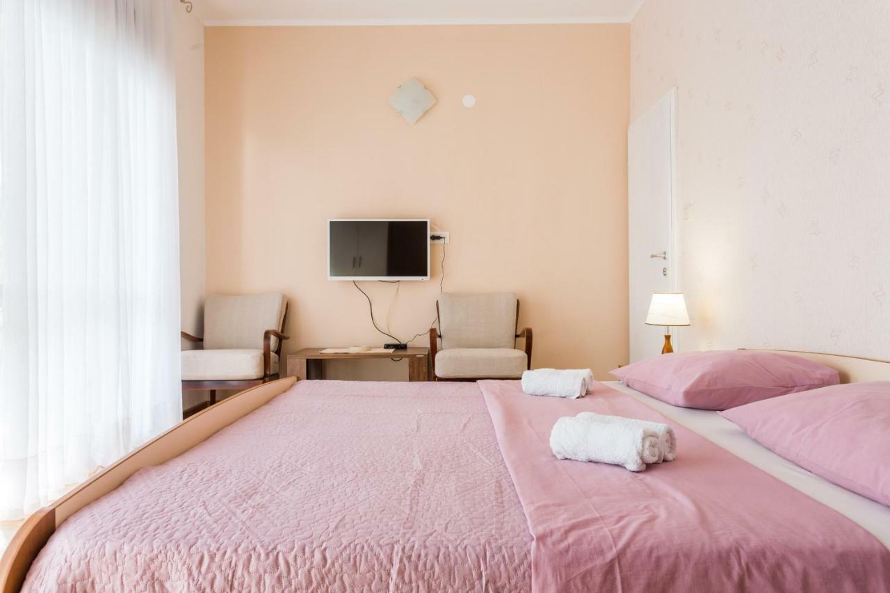 Guest House "Litus" Podstrana Esterno foto